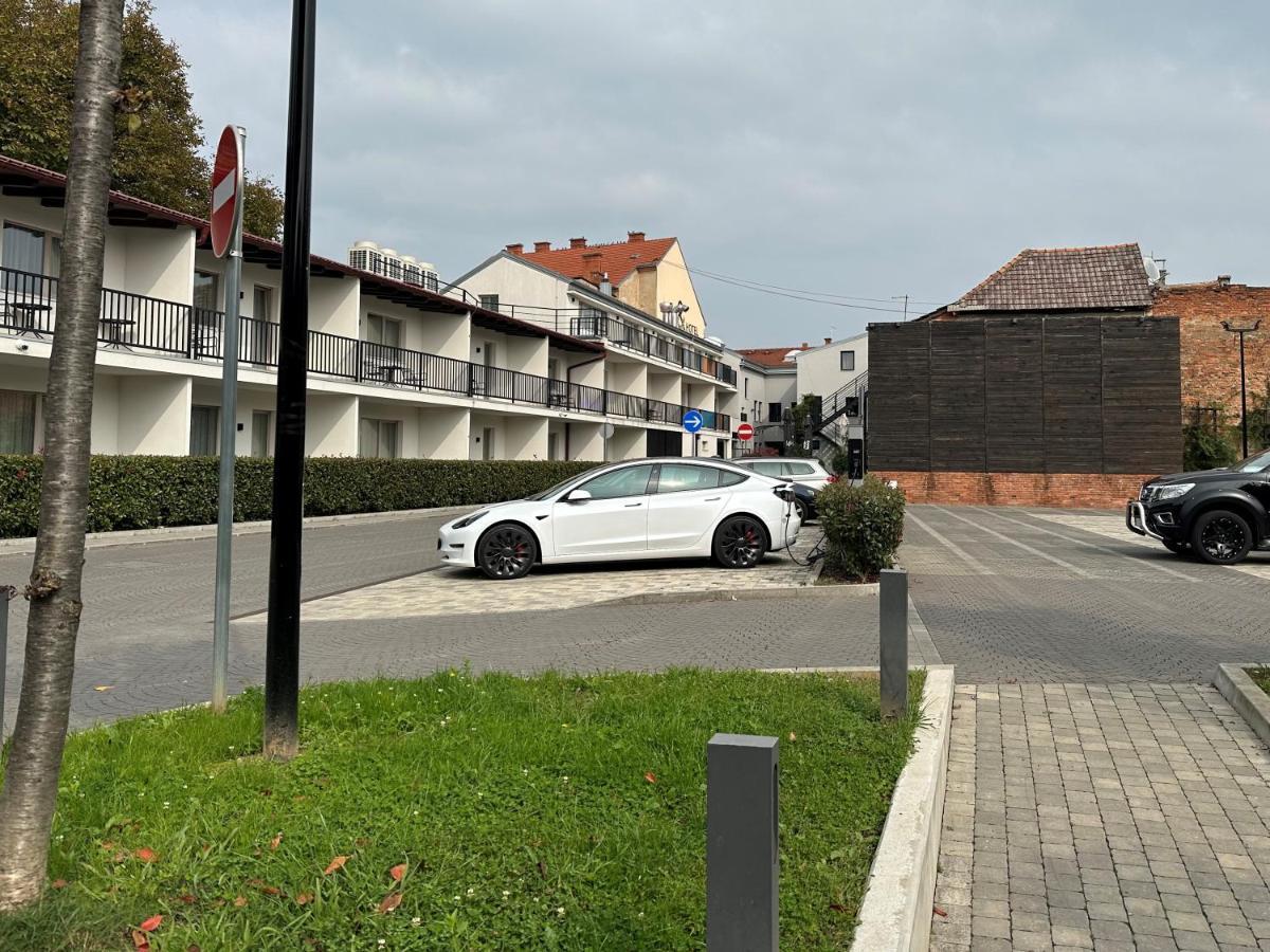 Hotel Florian&Godler Karlovac Exterior photo